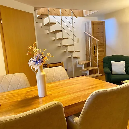 Kinnerstuw Holiday home *